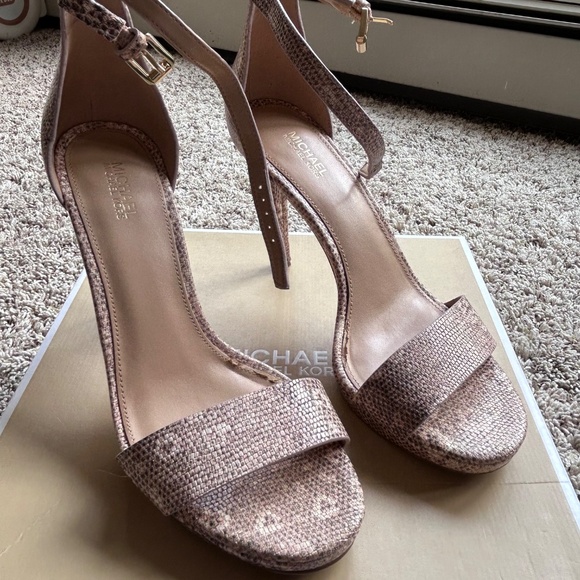 Michael Kors Heels - Picture 3 of 4